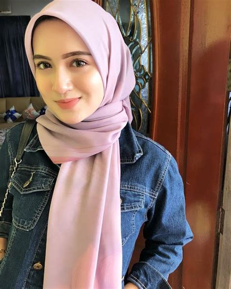 Malay Beautiful Hijaber 💕 Asyiqin Khairi Cute Gaya Hijab Model Pakaian Wanita