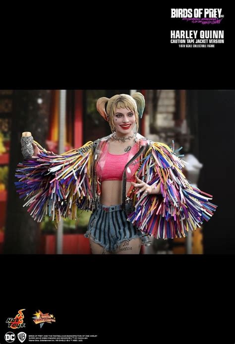 Harley Quinn Aus Dem Film Birds Of Prey Von Hot Toys Margot Robbies Caution Tape Jacket