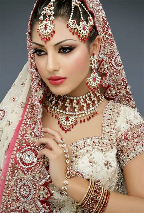 Beautiful Bridal Faces Bridal Makeup Pakistani Brides Fashion