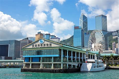 Di tempat wisata hong kong satu ini toppers bisa menikmati pemandangan kota hong kong yang megah dengan deretan gedung pencakar langit yang cahayanya terpantul indah di permukaan air laut. 20 Tempat Menarik di Hong Kong Yang Menjadi Tarikan Dunia ...