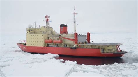 confirman que argentina planea incorporar un buque polar para acompañar al irízar de la bahia