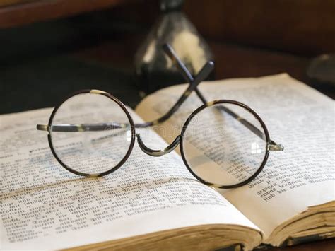 Old Glasses On Antique Book Stock Image Image Of Learn Closeup 31109275