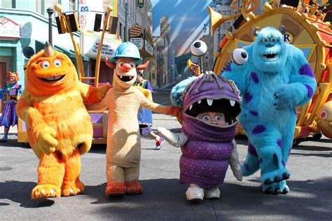 Pixar Pals Monsters Inc Mayhem At Disney Character Central