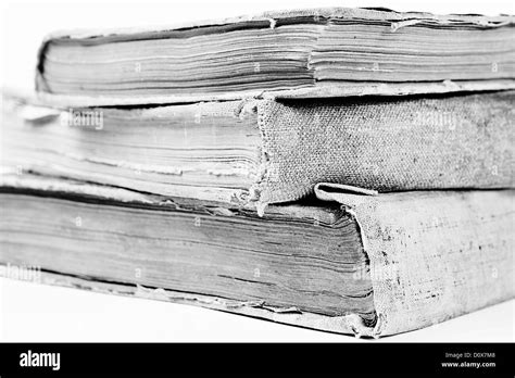 Tres Libros En Blanco Y Negro Fotografía De Stock Alamy