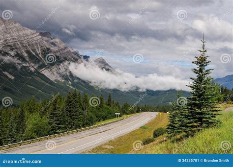 Scenic Mountain Views Stock Image Image Of Cloudy Spruce 34235781