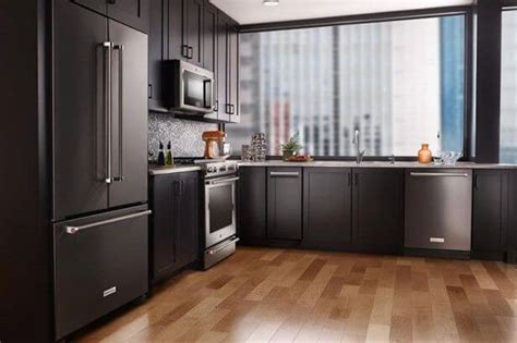 Porcelain slate tile kitchen with ge slate appliances. Slate Appliances & Bold Kitchen Cabinet Colors for 2018