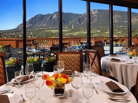 Among a wide range of guest amenities are: 4 Amazing Hotels Near Garden of the Gods