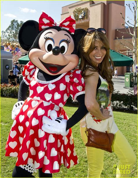 Paula Abdul Disney World For Valentines Day Photo 2628962 Paula Abdul Photos Just Jared