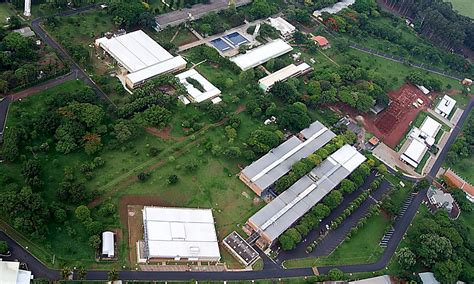 additional citation(s) neededin addition the facilities encompass museums, gardens, parks, botanical gardens and five experimental farms, totaling an area of 62.8 million m², of which 745.4 thousand m² are developed area. Livraria Unesp Móvel volta a Araraquara na próxima semana ...