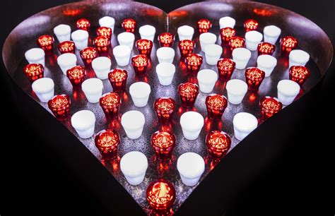 Multibulb Heart 3 Kemp London Bespoke Neon Signs And Prop Hire