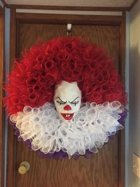Pennywise Wreath Halloween Wreath It Wreath Scary Clown Etsy In 2020