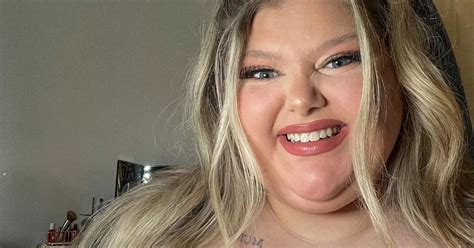 Size 26 Model Defies Fat Shaming Trolls As She Starts Selling Racy