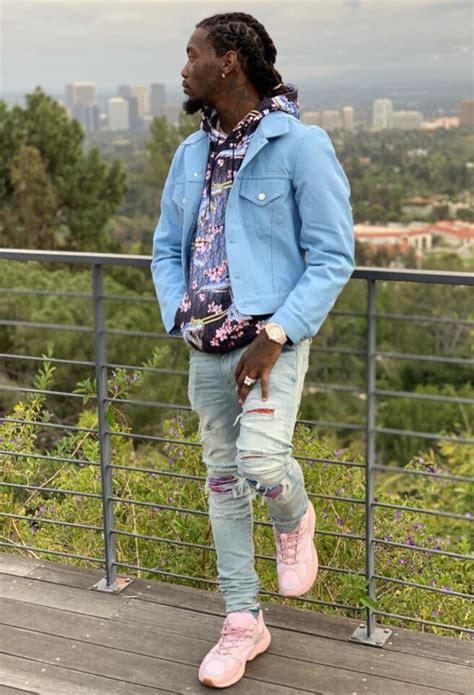 What Matches With Light Grey Jeans - What To Wear With Grey Jeans Male