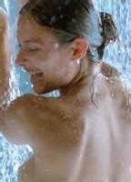 Asha Leo Nuda Anni In Nivea In Shower Commercial