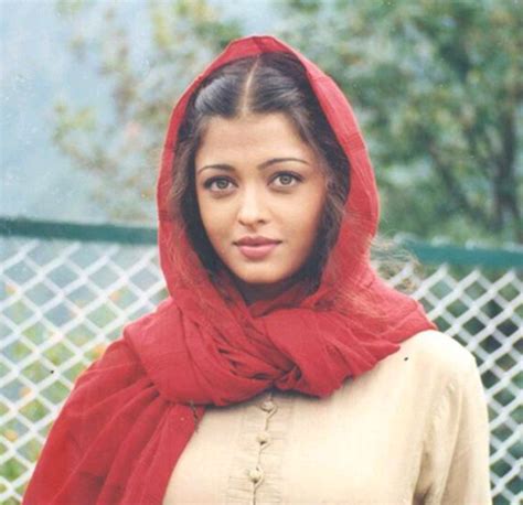 See Aishwarya Rais Rare Pictures From Her Modelling Days India Tv