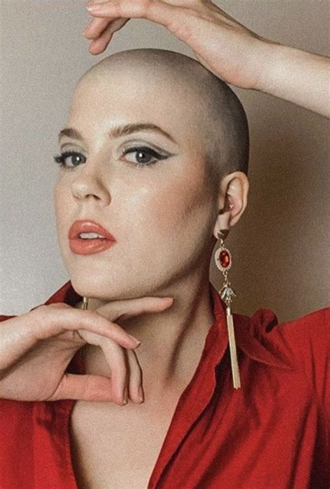 Pin By David Connelly On Bald Women 10 Bald Women Women Balding