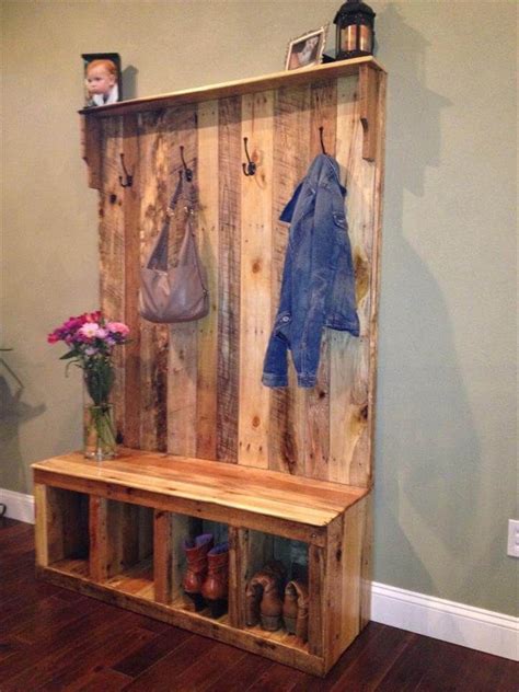 Pallet Hall Tree Shoe Rack Or Coat Rack In 2020 Diy Entryway Bench