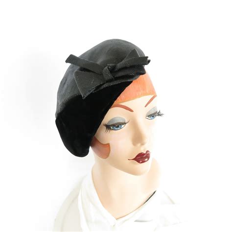 Black 1940s Hat Womans Vintage Tilt Velvet And Straw Etsy 1940s