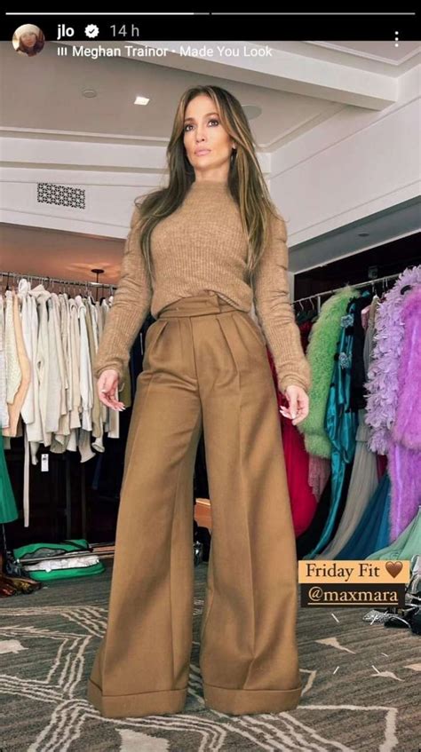 Jennifer Lopez Nos Enseña A Usar El Pantalón Pata De Elefante Para