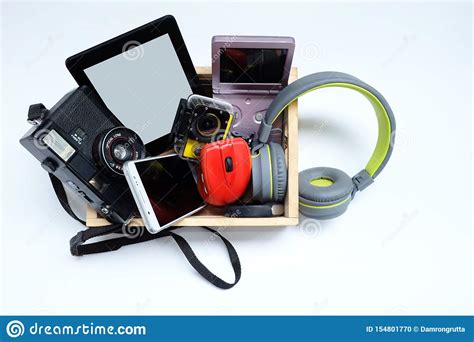 Many Used Modern Electronic Gadgets For Daily Use In