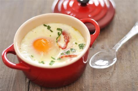 Les oeufs cocotte au micro onde comment les faire cuire et combien de