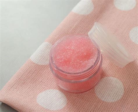 Say Goodbye To Chapped Lips With These 25 Diy Lip Scrubs Brit Co