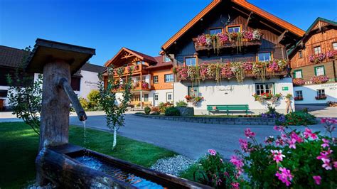 Places to see, ways to wander, and signature experiences. Linharterhof - Zimmer (Haus) • HolidayCheck (Steiermark ...