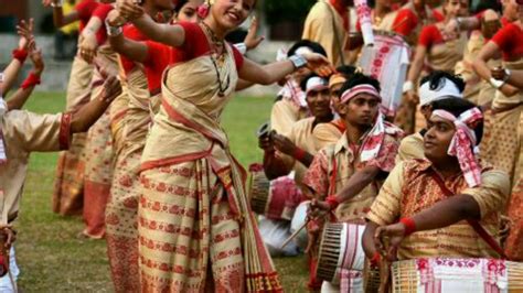 Top 10 Folk Dances In India Youtube