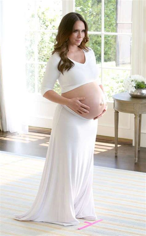 Jennifer Love Hewitt Gives Birth To A Baby Boyfind Out His Name E News