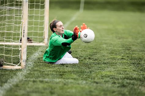 The Soccer Goalkeeper Checklist Pro Tips By Dick S Sporting Goods