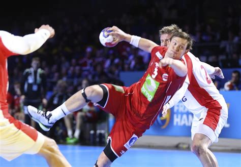 Norwegian handballplayer • playing for: Berge om Sagosen: - Han skal skyte til jeg tar ham ut ...