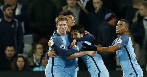 Raheem sterling drove at west ham's defence amid a bright start from city, with sergio aguero's resulting shot deflected behind by vladimir coufal. Watch: Manchester City thrash West Ham 4-0, Barcelona get 2-1 away win against Atletico Madrid