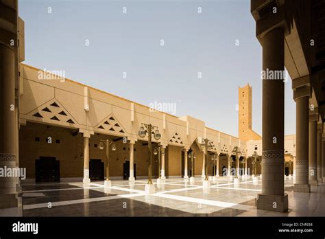 Courtyard Great Mosque Of Riyadh Saudi Arabia Stock Photo Alamy