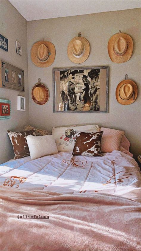 Dorm Room Inspo Western Bedding In 2020 Western Bedroom Decor Room Ideas Bedroom Cowgirl Room