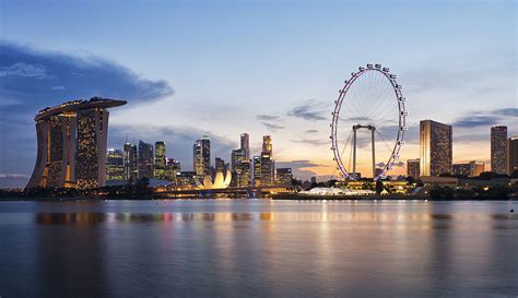 The Best Spots For Photographing Singapore's Skyline