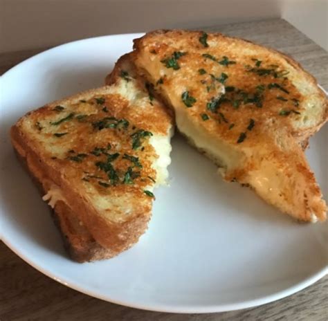 Garlic Bread Grilled Cheese Recipe Easy Recipes