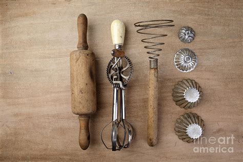 utensils cooking kitchen schwarz nailia rolling wooden photograph baking print display egg poster posters cranked beater mixer hand eggbeater eggs