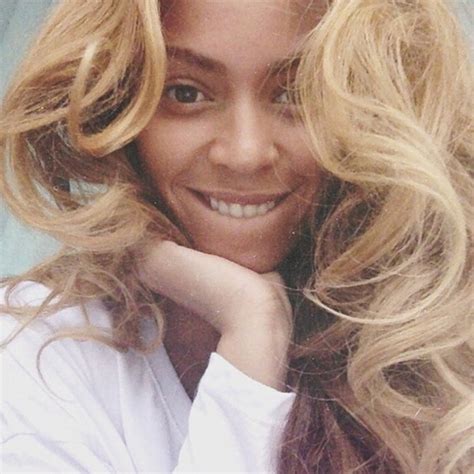 Beyoncé Shows Off Natural Beauty In Make Up Free Instagram Selfie