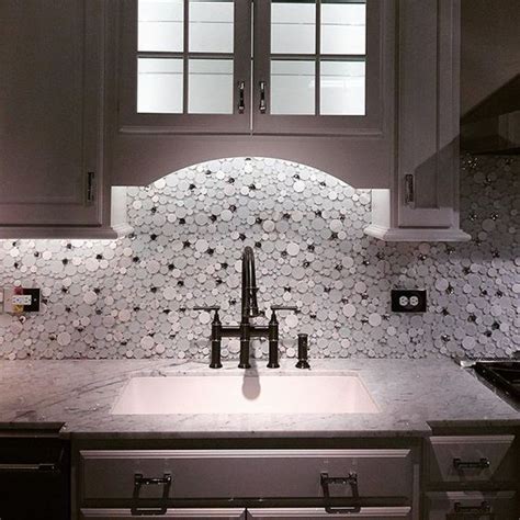 Iceberg 3d crystal glass esm24 mixed glossy mosaic | everstone international 3d crystal crystal palace shower floor tile glass mosaic tiles bathroom flooring tile patterns textured walls coastal decor bubbles Tabulous Design: Bubble Tile