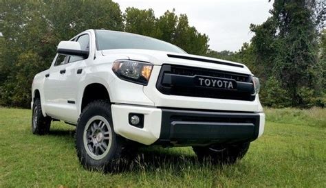 Trd Pro Tundra 4x4 Comes In Orange But Looks Awesome In Super White