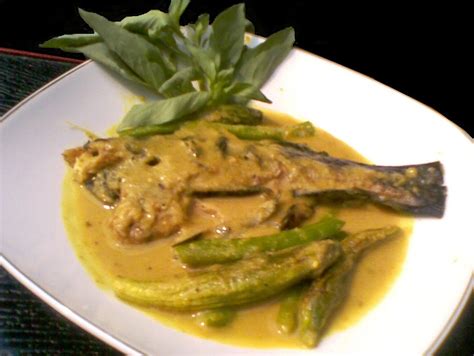 Cara membuat gulai ikan yang enak. Resep Cara Membuat Gulai Ikan Sale