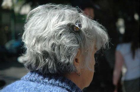 Women Risk Gray Hair To Feel Authentic