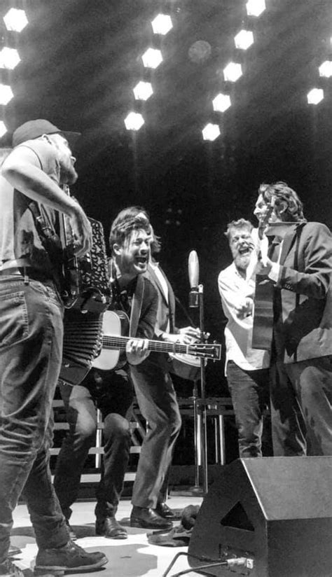 The band consists of marcus mumford (lead vocals, electric guitar, acoustic guitar, drums), ben lovett (vocals, keyboard, piano, synthesizer), winston marshall (vocals, electric guitar, banjo) and ted dwane (vocals, bass guitar. "The Boxer" with The Milk Carton Kids. Mumford and Sons Delta Tour Denver 2019. 📸 By Dan ...