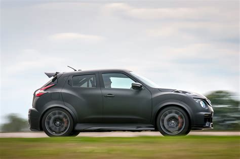 Nissan Juke R 20 Battles Real Gt R Nismo In Close 1200 Hp Race