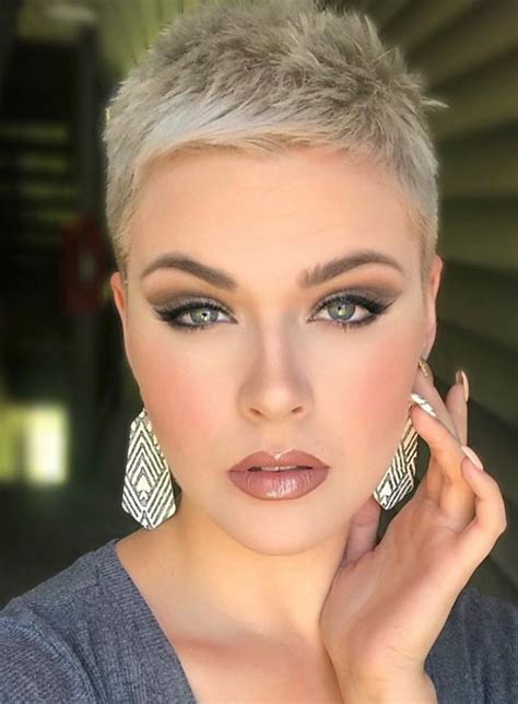 25 Best White Pixie Haircut Ideas For Cool Short Hairstyle