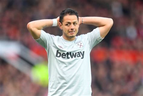 Report West Ham Ace Hernandez Asks Agent To Find Him Another Club