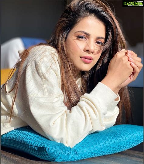Actress Jigyasa Singh Hd Photos And Wallpapers January 2023 Gethu Cinema