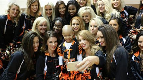 Hot Clicks Leah Still Attends Her First Nfl Game Sports Illustrated