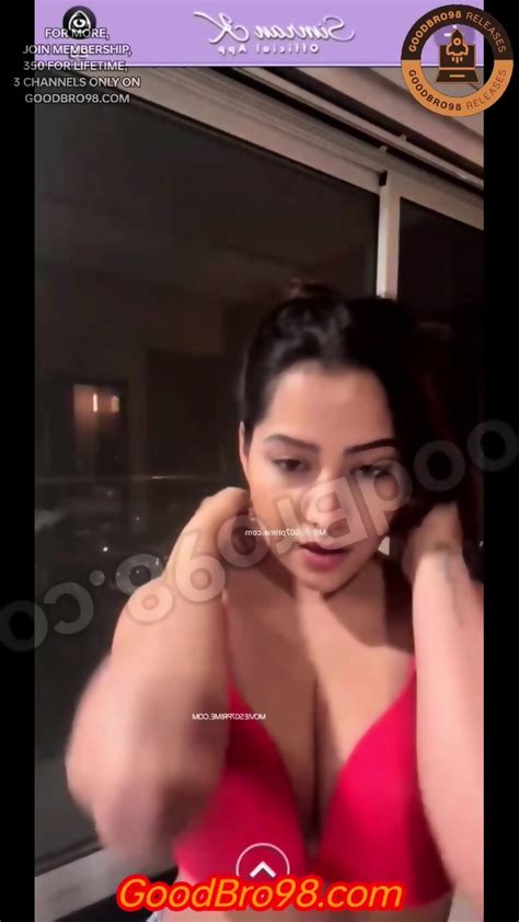 Famous Model Simran Kaur New Paid App Live Video With Voice Deep Cleavage Super Sexy Tease Eporner
