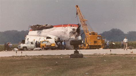 Archive At Least 173 Survive Air Crash Chicago Tribune